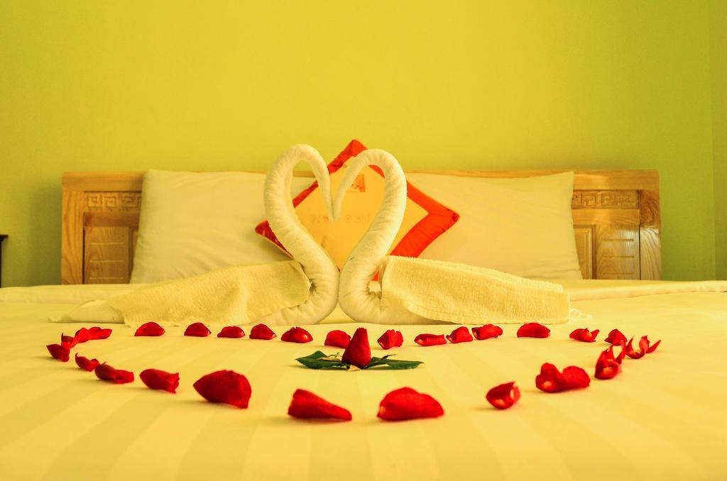 Nhu Phu Hotel Hue Buitenkant foto
