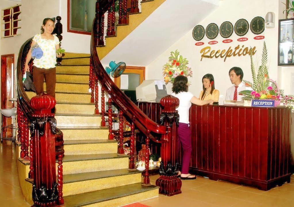 Nhu Phu Hotel Hue Buitenkant foto