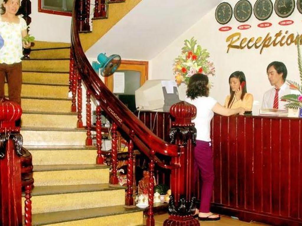 Nhu Phu Hotel Hue Buitenkant foto